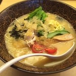 まきの - 夏季限定 冷やし麺 900円
            冷やすとスープがより濃厚に感じられて大変おいしかったです！！！！！
            