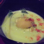 くろぎ - うすい豆のすり流し　生湯葉　桜花