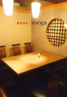 Yuga - テーブル席の他に掘りごたつの長テーブルもございます。