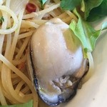 Rococo Diner - 小ぶりですがふっくらとした牡蠣