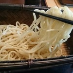 琥珀 - ざる琥珀中太麺アップ