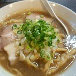 浜田山 - 魚介豚骨チャーシュー麺1050円