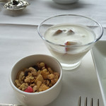 ボーセジュール - ヨーグルトとフルーツグラノーラ