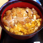 お多福 - 日替わり丼 (金曜はカツ丼) ハイカラミニうどんと漬け物付き 830円