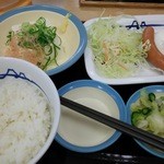 松屋 - ソーセージエッグ定食（400円）