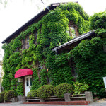 エル・グレコ - つたに覆われた外観