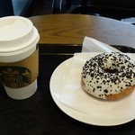 スターバックス・コーヒー - スリーリージョンブレンドTall＆ブラッククランブル＆チーズクリームドーナツ