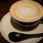 tea espresso HATEA - ホット ティーラテ S 330円