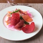 ジョウハナーレ - 前菜(生ハムとスモークサーモンのサラダ)