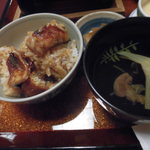 日本料理あじさい - 茶椀に装って、肝吸いも。