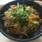 Kafegureneko - かき揚げそば６００円＋大盛２００円