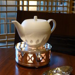 ザ・ロビーラウンジ - 真っ白の～カワイイポット♪