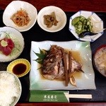 末広寿司 - 鯛かぶと煮定食♪