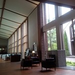 Hotel Harvest Kyu Karuizawa - 開放感のあるロビー