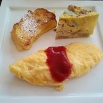 ホテルハーヴェスト - フレンチトーストとスパニッシュオムレツとオムレツ
