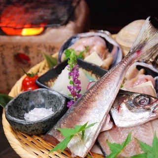 『地元神戸と全国の旨いもんを炭火の七輪焼で満喫』