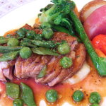 ラトラス - 「鴨のロースト　菜の花のソテープランタニエール　タップナード風味」