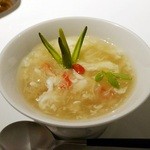 蘭王のロワイヤルとズワイ蟹と雪耳のスープ