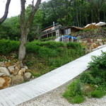 山岡ピザ - 駐車場から見たお店