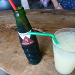 山岡ピザ - ジンジャーエール＠500とグレープフルーツジュース＠500