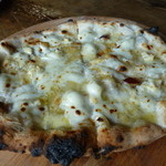 山岡ピザ - 9種類のチーズPizza＠2,200