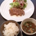 ステーキ MOO - ステーキMOOで、ｻｰﾋﾞｽｽﾃｰｷﾗﾝﾁ。1080円。