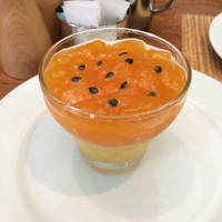 フィオレンティーナ - アナナスとパッションフルーツのベリーヌ(850円)