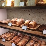 カヤバベーカリー - 食パンとハード系パン