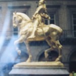 HOTEL REGINA - ジャンヌダルク像