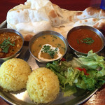 タンドールバル カマルプール 木場店 - ランチ 
                                カレー3種にライス大盛り