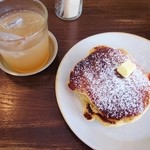 リコッタチーズパンケーキと自家製ジンジャーエール