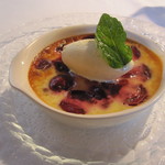 ラ・ターブル・ド・トリウミ - 旬のアメリカンチェリーのクラフティ　キルシュ酒のアイスクリーム