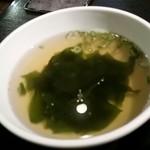豊味園 - 定食のわかめスープ