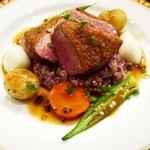 フランス産　カモ胸肉のロースト　グリンペッパーソース
          