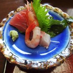 Kaributei - 「和膳」のまぐろ、ハマチ、甘海老 の刺身。