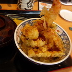 沼津魚がし鮨　 - 天丼　980円　エビと白身魚といかと野菜