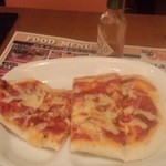 ジューク・エイティーズ・ワンコインバー - おまかせナンピザ