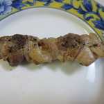 ココ亭 - 鶏身串１８０円、柔らかく大きな鶏身を使った焼鳥です。
