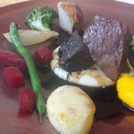 レストラン・ジョルジュマルソー - お肉料理　人参とじゃがいものピューレと・・・