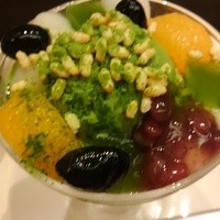 梅の花 銀座並木通店 - ＋３００円で季節のパフェに変更！