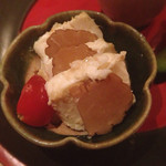 高太郎 - チーズの味噌漬けといぶりがっこ