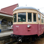 まる吉 - 廃線になった片上鉄道の列車が展示されています。