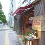 オー・ペシェ・グルマン - 可愛らしいお店