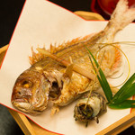 日本料理ほり川 - お食い初めの鯛