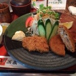 串処 満蔵 - 白身魚とミンチカツの定食（880円）