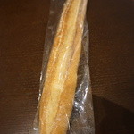 パン・デ・キラン - バゲットも推しだそうです。それなりに美味しい