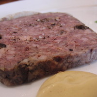 ラ・サンテ - ランチ：リュヌ（前菜）エゾシカテリーヌのアップ