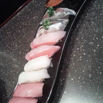 Sushi Shokudou Ichigin - 中トロ、えんがわ、金目鯛、いわし、いくら