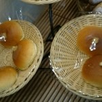 Natural Bread Bakery - ピーナッツクリーム  205円