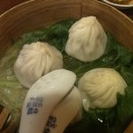 香港麺 新記 - 小籠包